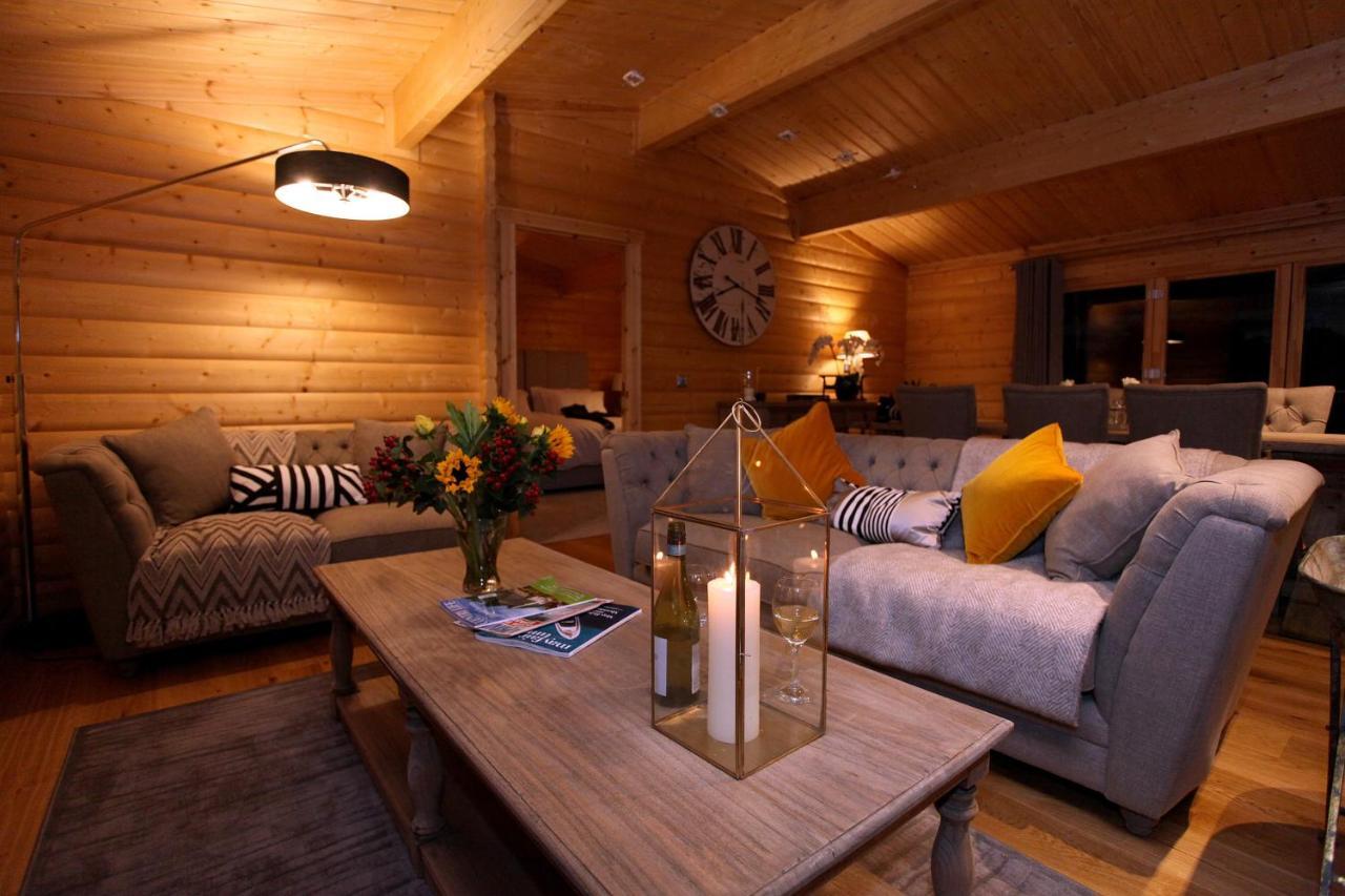 Cambridgeshire Lakes - Luxury Lodges In A Stunning Lake Location Gamlingay Εξωτερικό φωτογραφία
