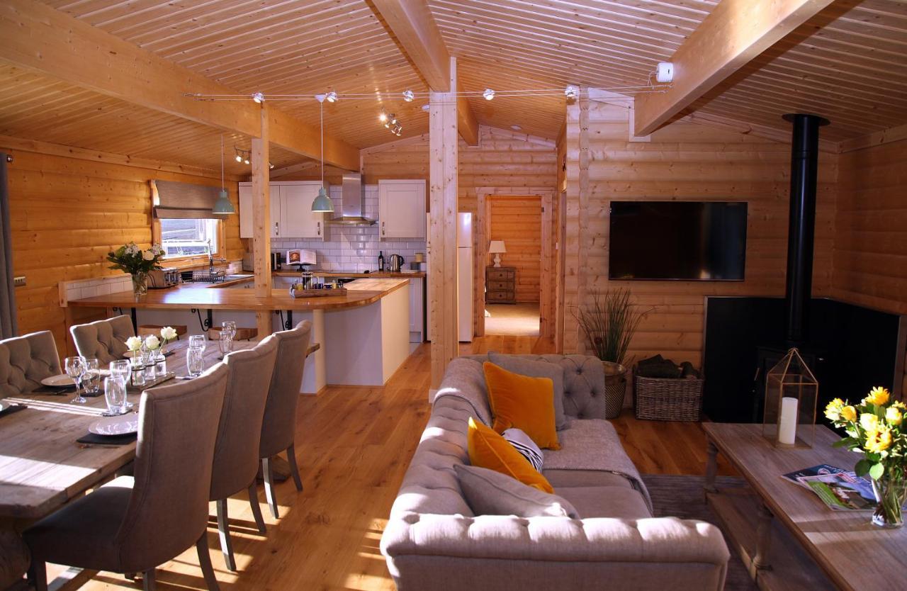 Cambridgeshire Lakes - Luxury Lodges In A Stunning Lake Location Gamlingay Εξωτερικό φωτογραφία