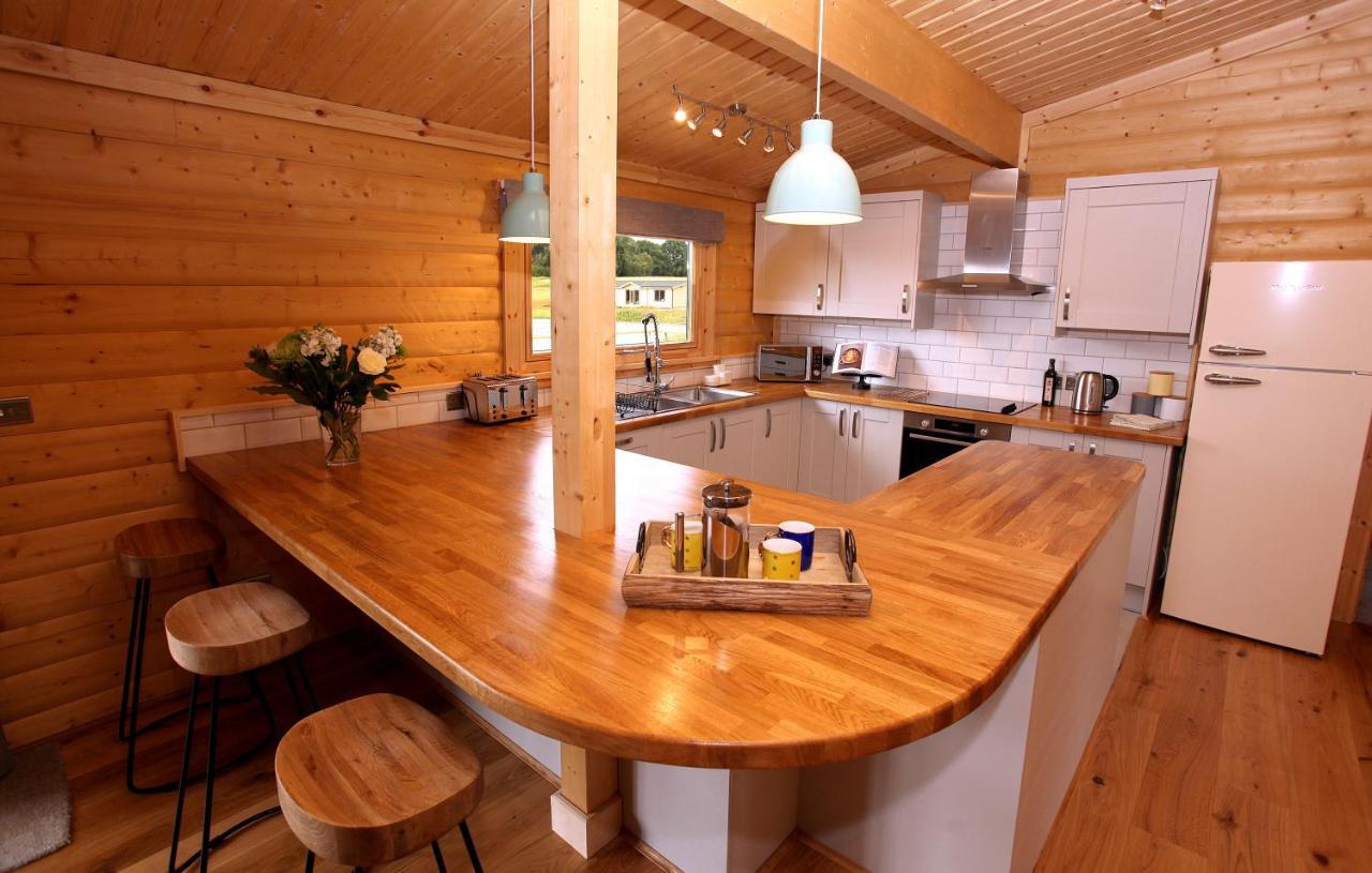 Cambridgeshire Lakes - Luxury Lodges In A Stunning Lake Location Gamlingay Εξωτερικό φωτογραφία