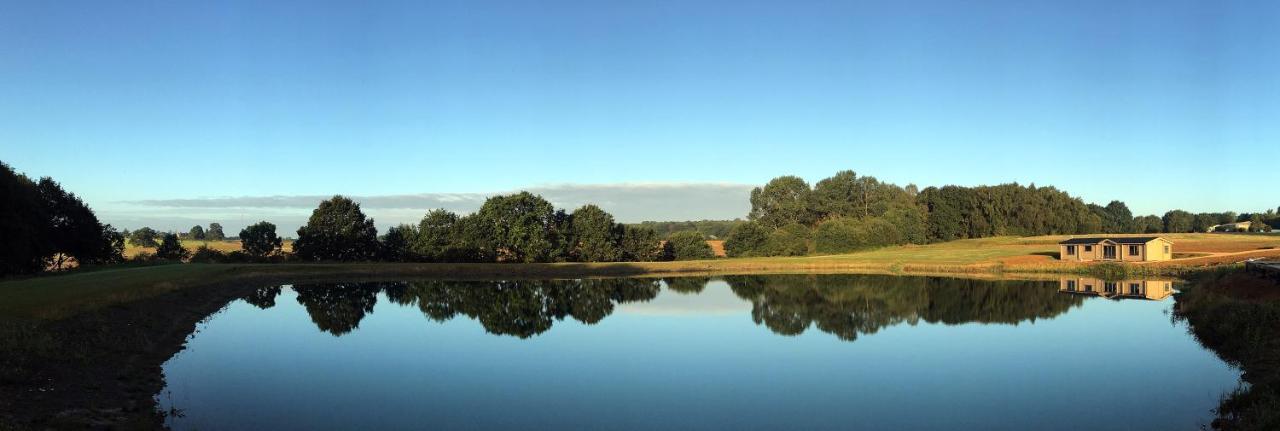 Cambridgeshire Lakes - Luxury Lodges In A Stunning Lake Location Gamlingay Εξωτερικό φωτογραφία