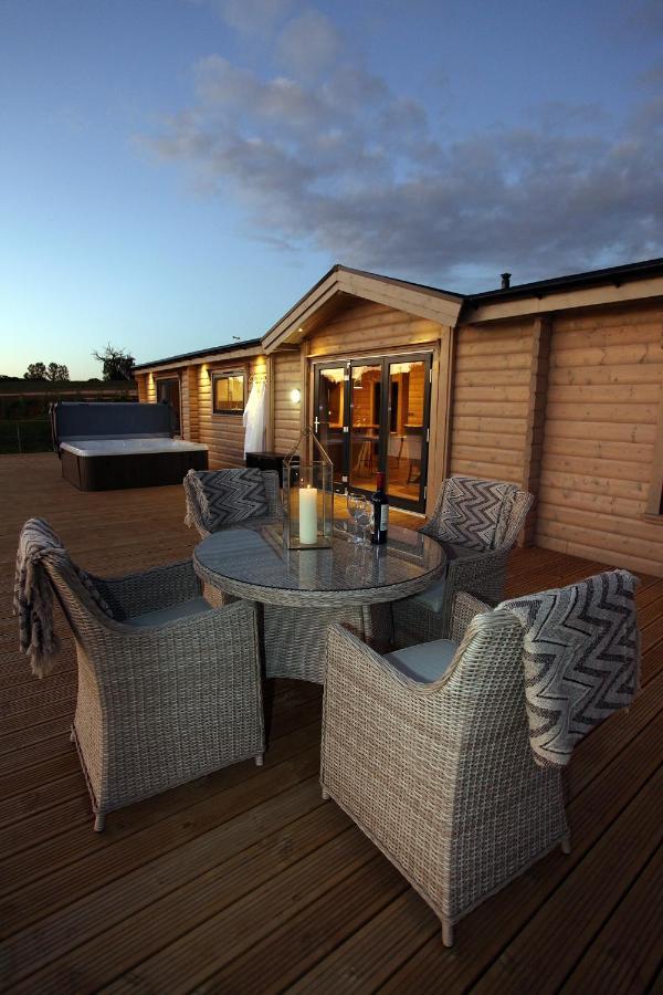 Cambridgeshire Lakes - Luxury Lodges In A Stunning Lake Location Gamlingay Εξωτερικό φωτογραφία