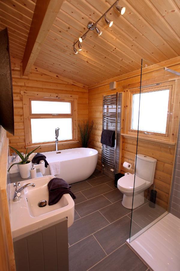 Cambridgeshire Lakes - Luxury Lodges In A Stunning Lake Location Gamlingay Εξωτερικό φωτογραφία
