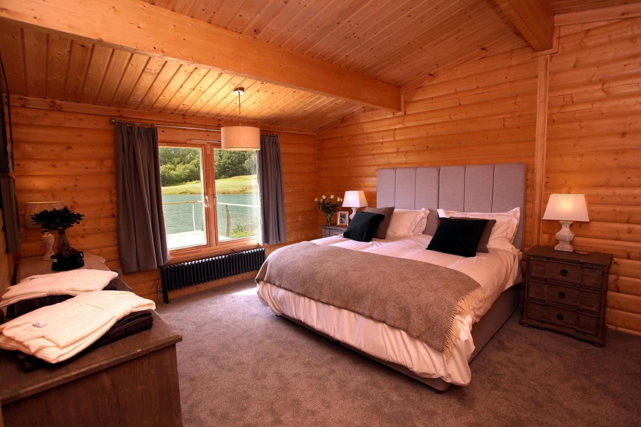 Cambridgeshire Lakes - Luxury Lodges In A Stunning Lake Location Gamlingay Εξωτερικό φωτογραφία